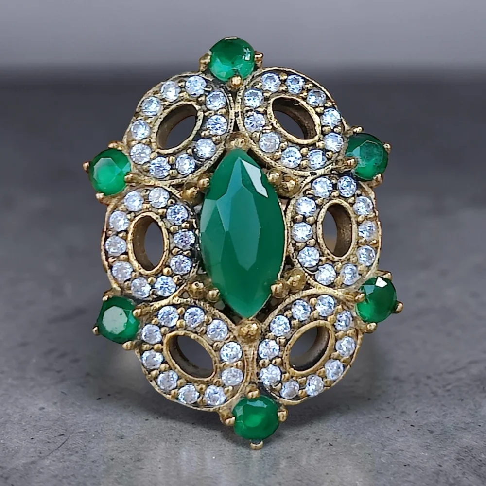 Vintage Sterling Silver Green Emerald And White Topaz Ring
